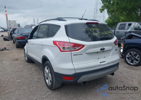 2013 Ford Escape Se z USA, uszkodzony, nr VIN 1FMCU0G95DUC11906